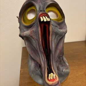 Vintage Demon Bat From Hell Halloween Mask 2000 The Paper Magic Group‎ creepy